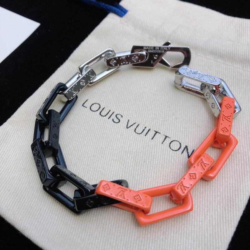 LV Bracelets 28